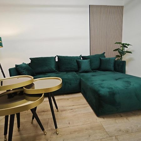 Central Greatforest Apartman Debreţin Exterior foto