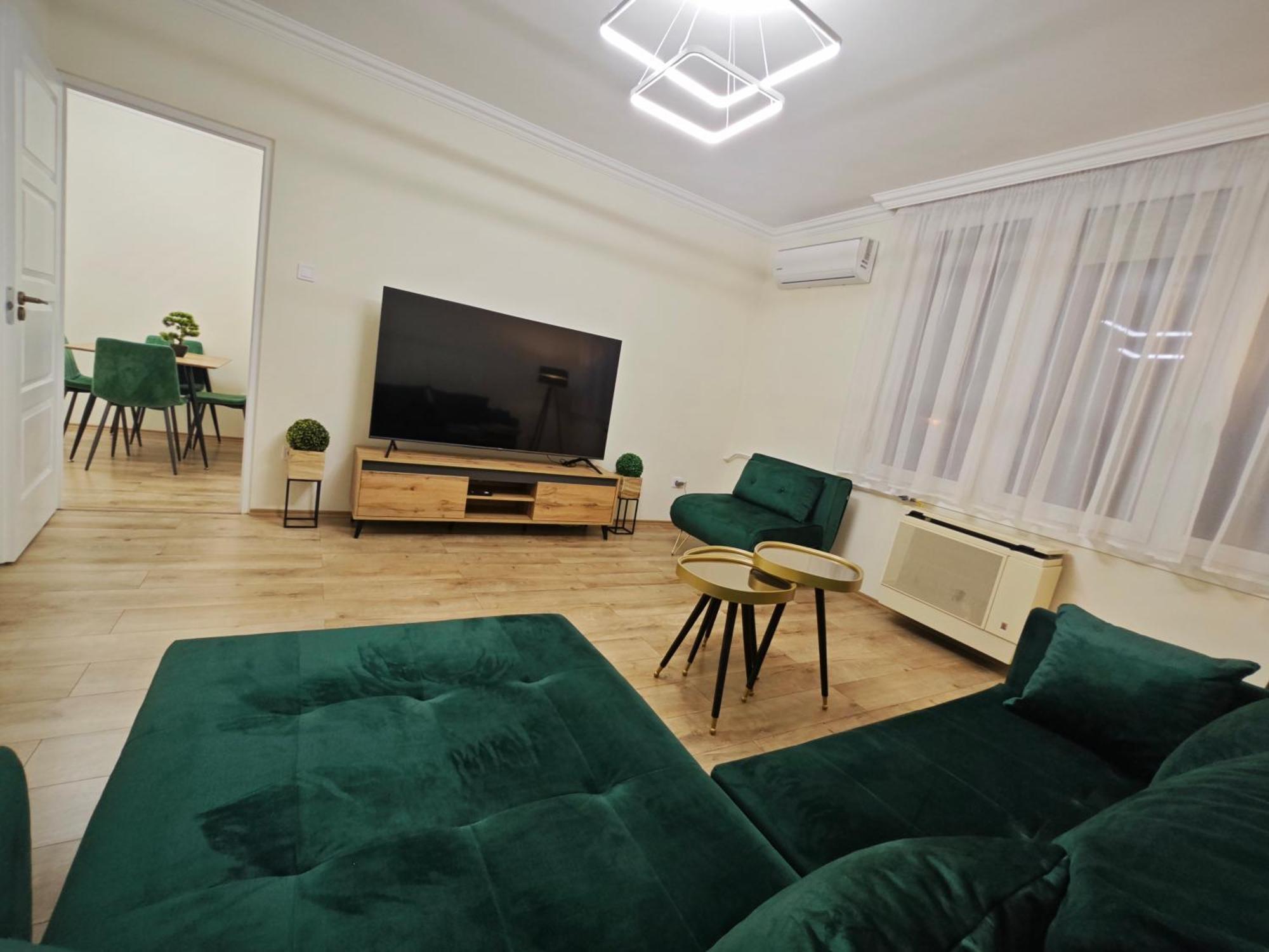 Central Greatforest Apartman Debreţin Exterior foto