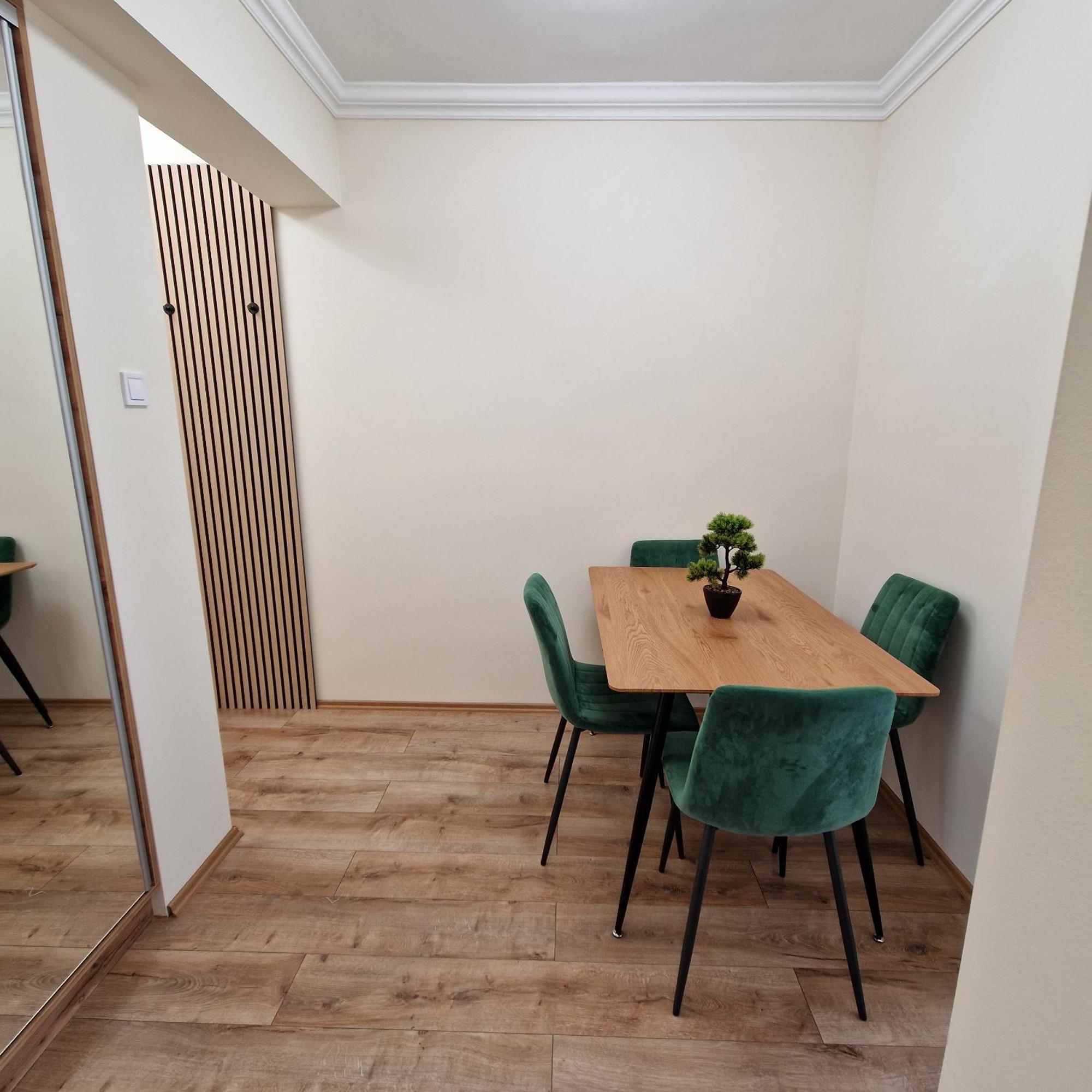 Central Greatforest Apartman Debreţin Exterior foto